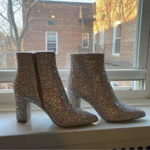 Brand New Never Worn In Box Betsy Johnson Silver Cady Heeled Boots 🪩💃🏻